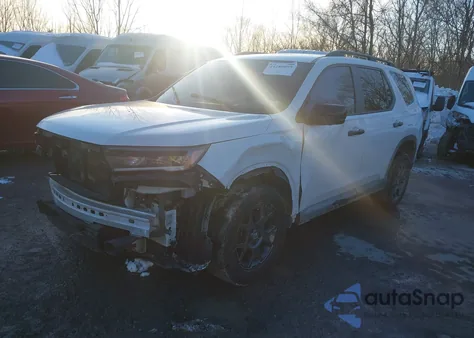 2023 Honda Pilot Awd Trailsport из США, поврежденный, VIN 5FNYG1H6XPB016876